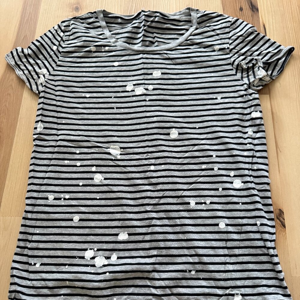 ASOS men's black & grey striped t-shirt with white splatter print size M
